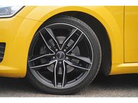 Occasion Audi TT Proline 230 PK (169 kW) 2015 Geel Cabriolet