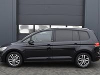 Occasion VW Touran Highline 150 PK (110 kW) 2017 Zwart MPV