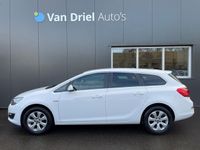 tweedehands Opel Astra Sports Tourer 1.4 Business + / Navigatie / Parkeersensoren achter!