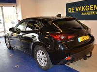 tweedehands Mazda 3 3 2.0 TS Trekh 1300KG Navi Cruisc AircoBleutooth parkeerhulp Lmvelg mooie sportievemet trekhaak zeer compleet en netjes.