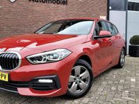 Occasion BMW 118 Executive 136 PK (100 kW) 2021 Rood (metallic) Hatchback