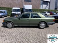 tweedehands Mercedes 260 200-W124 YOUNGTIMER E