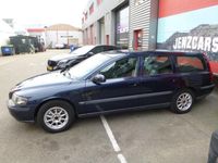 tweedehands Volvo V70 2.4 Comfort Line,YOUNGTIMER,dealeronderhouden