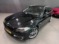 tweedehands BMW 530 5-SERIE Touring d SPORT-LINE PANO/H-UP/LEDER/XENON/ECC/PDC/CRUISE////