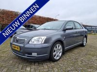 Occasion Toyota Avensis Executive 147 PK (108 kW) 2004 Grijs Hatchback
