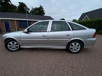 Occasion Opel Vectra Business Edition 101 PK (74 kW) 2001 Zilver Hatchback