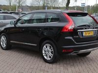 tweedehands Volvo XC60 2.0 D4 FWD Summum / Trekhaak / Leder / Parkeerhulp