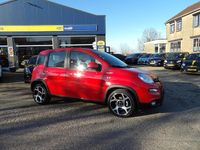 Occasion Fiat Panda Cross Cross 69 PK (50 kW) 2022 Rood Hatchback