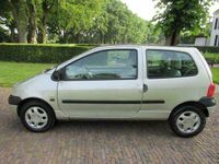 tweedehands Renault Twingo 1.2 Initiale Airco Leer Lm Velgen ***Apk t/m 15-6-2023***