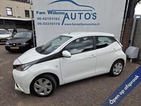 Occasion Toyota Aygo X-play 69 PK (50 kW) 2018 Wit Hatchback