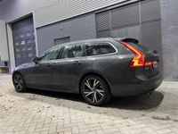 tweedehands Volvo V90 T4 Momentum | ACC | BLIS | Leder | Trekhaak | 18 Inch