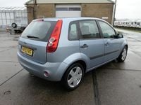 Occasion Ford Fiesta Futura 69 PK (50 kW) 2006 Blauw Hatchback
