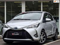Occasion Toyota Yaris Hybrid 75 PK (55 kW) 2018 Grijs Hatchback