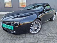 tweedehands Alfa Romeo Spider 2.2 JTS Exclusive, dak werkt niet! Netto ¤ 12.500 ex btw, bijtel vriendelijk!