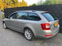 tweedehands Skoda Octavia Combi 1.2 TSI Greentech Ambition Businessline station hele mooie auto