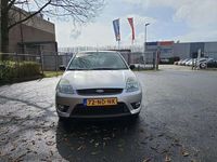 Occasion Ford Fiesta Celebration 69 PK (50 kW) 2003 Grijs, metallic lak Hatchback