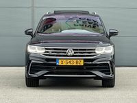 tweedehands VW Tiguan 1.5 TSI R-Line Business | Panoramadak | Matrixlampen | Achteruitrijcamera | Zwenkbare Trekhaak | Sfeerverlichting |