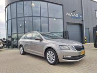Occasion Skoda Octavia Business Line 116 PK (85 kW) 2017 Geel (metallic) Stationwagen