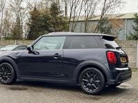 Occasion Mini Cooper Essential 136 PK (100 kW) 2024 Blauw (metallic) Hatchback