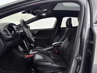 Occasion Volvo V40 R-Design 153 PK (112 kW) 2019 Grijs Hatchback