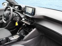 tweedehands Peugeot 2008 SUV Allure Pack 1.2 PureTech 130pk EAT8 | Automaat | Navigatie | Camera | Adaptieve cruise control | 25.000km |