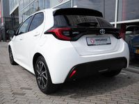 Occasion Toyota Yaris Hybrid Design 116 PK (85 kW) 2021 Wit Hatchback