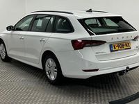 Occasion Skoda Octavia Business Line 2021 Wit Stationwagen