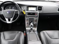 tweedehands Volvo V60 2.4 D6 Twin Engine R-Design Schuif- kanteldak, Navigatie, Cruise control, Lederen interieur, Stoelverwarming, Climate control, Trekhaak