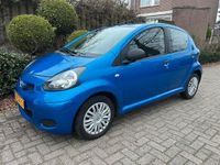 Occasion Toyota Aygo 68 PK (50 kW) 2011 Blauw (metallic) Hatchback