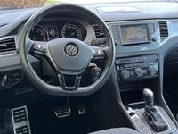 tweedehands VW Golf Sportsvan 1.4 125 pk Business edit. navi, parkeesensoren, stoelverwarming, clima, trekhaak