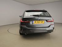 tweedehands BMW 318 3 Serie Touring i M-Sportpakket / LED / Navigat