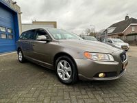 tweedehands Volvo V70 2.4 D5 Momentum