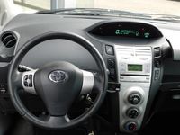 tweedehands Toyota Yaris 1.3 VVTi Sol AIRCO / LEDEREN BEKLEDING