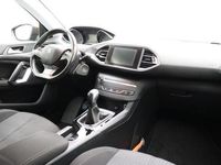 tweedehands Peugeot 308 1.2 VTi Active | AIRCO | NAVIGATIE | TREKHAAK |