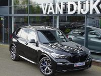 tweedehands BMW X5 xDrive45e Exe. M Sport Pano.Dak Memorystoel Ada.Led Driv.Ass. Actiev Cruis Harman/Kardon Live Cockpit Pro. 21" LM Velgen