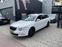 Occasion Skoda Superb Business Line 161 PK (118 kW) 2010 Wit, metallic lak Stationwagen