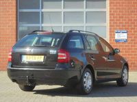 tweedehands Skoda Octavia Combi 1.6 Ambiente, Airco, Cruise control, Trekhaa