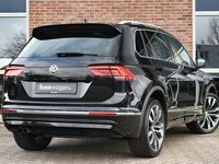 tweedehands VW Tiguan 2.0 TSI 180pk 4Motion R-Line Pano HUD Trekh ACC DCC Lane-Side Camera