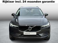 tweedehands Volvo XC60 2.0 B5 Momentum Exclusive | Panoramadak | Stoelverwarming | 360 camera | Trekhaak |