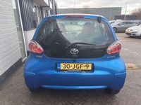Occasion Toyota Aygo 68 PK (50 kW) 2009 Blauw (metallic) Hatchback
