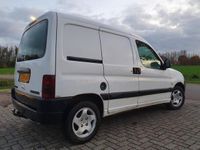 tweedehands Peugeot Partner 1.4i Benzine met Airco, Zijdeur en Trekhaak !