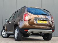 tweedehands Dacia Duster 1.6i Lauréate LM velgen Trekhaak Airco 3e Eigenaar