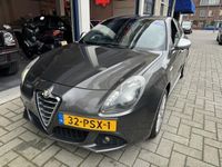 tweedehands Alfa Romeo Giulietta 1.4 T Distinctive CLIMA/APK 04-2025/LEDER