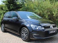 tweedehands VW Golf VII 1.2 TSI Allstar Navi Clima Adaptive cruise PDC v+a Trekhaak