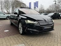 Occasion Skoda Superb LAURIN & KLEMENT 218 PK (160 kW) 2022 Zwart (metallic) Stationwagen