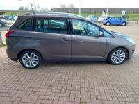 tweedehands Ford Grand C-Max 1.0 7p. Airco(automatisch), Bluetooth telefoonverbinding, Multimedia, Cruise control, Parkeerhulp, Stoelverwarming, Verwarmde voorruit, Rijbaanbegeleiding, Parkeersensoren, Dimlicht automatisch, Elektrische ramen en spiegels, Dealer onder