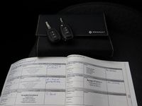 Occasion Renault Clio V Zen 101 PK (74 kW) 2020 Rood Hatchback