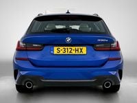 Occasion BMW 330e Basis 292 PK (214 kW) 2022 Blauw Stationwagen