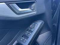tweedehands Ford Focus Wagon 1.0 EcoBoost Trend Edition Cruise, Navi, Dealer onderhouden