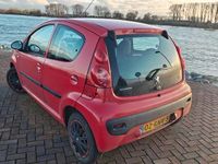 Occasion Peugeot 107 68 PK (50 kW) 2011 Rood Hatchback